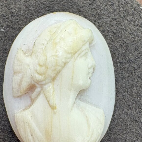 VTG Loose Stone Carved Shell White Profile Cameo Size 1" Length by 0.75" Width - Picture 4 of 9
